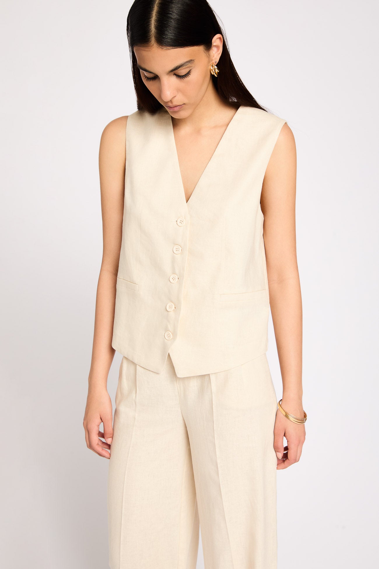 Boxy vest with linen